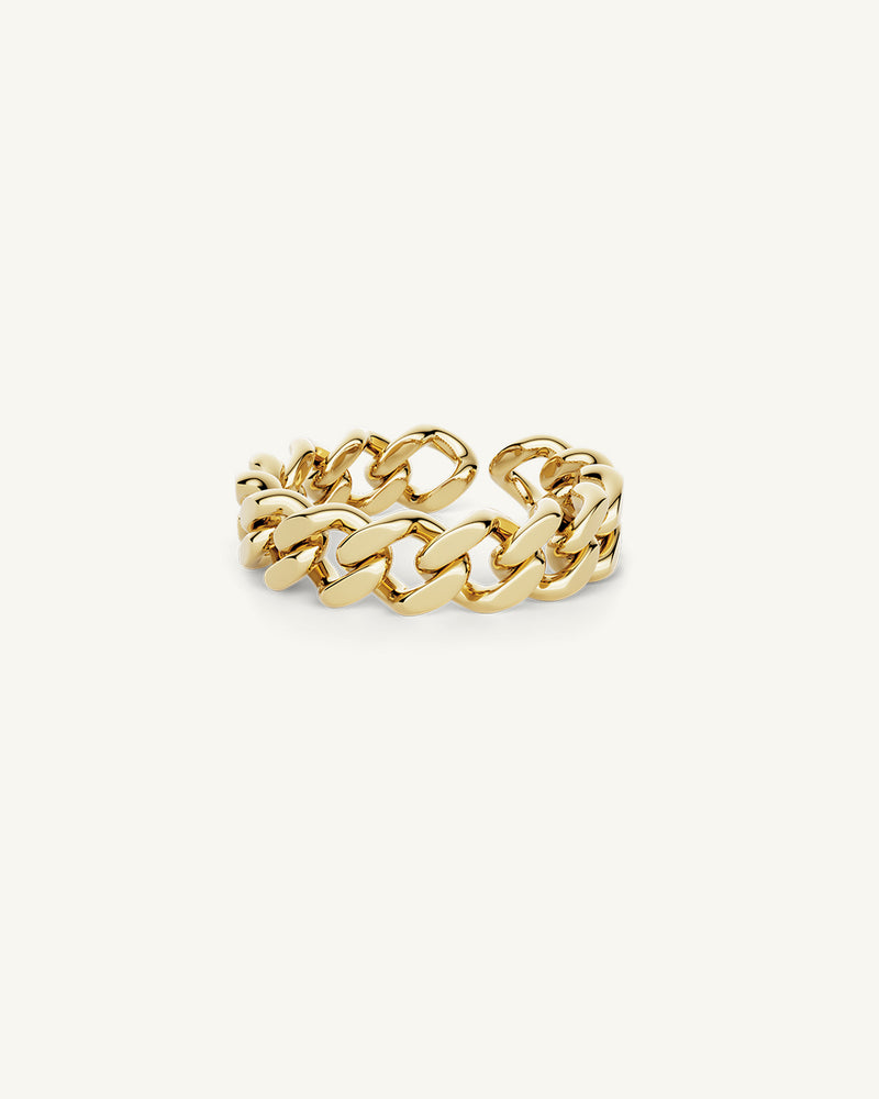 A Ring in 14k gold-plated from Waldor & Co. The model is Chain Ring Polished Gold