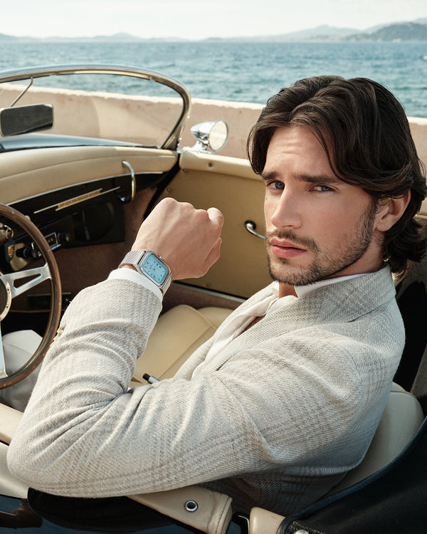  A square mens watch in silver from Waldor & Co. with light blue dial. Seiko movement. The model is Montel 40 Camogli.